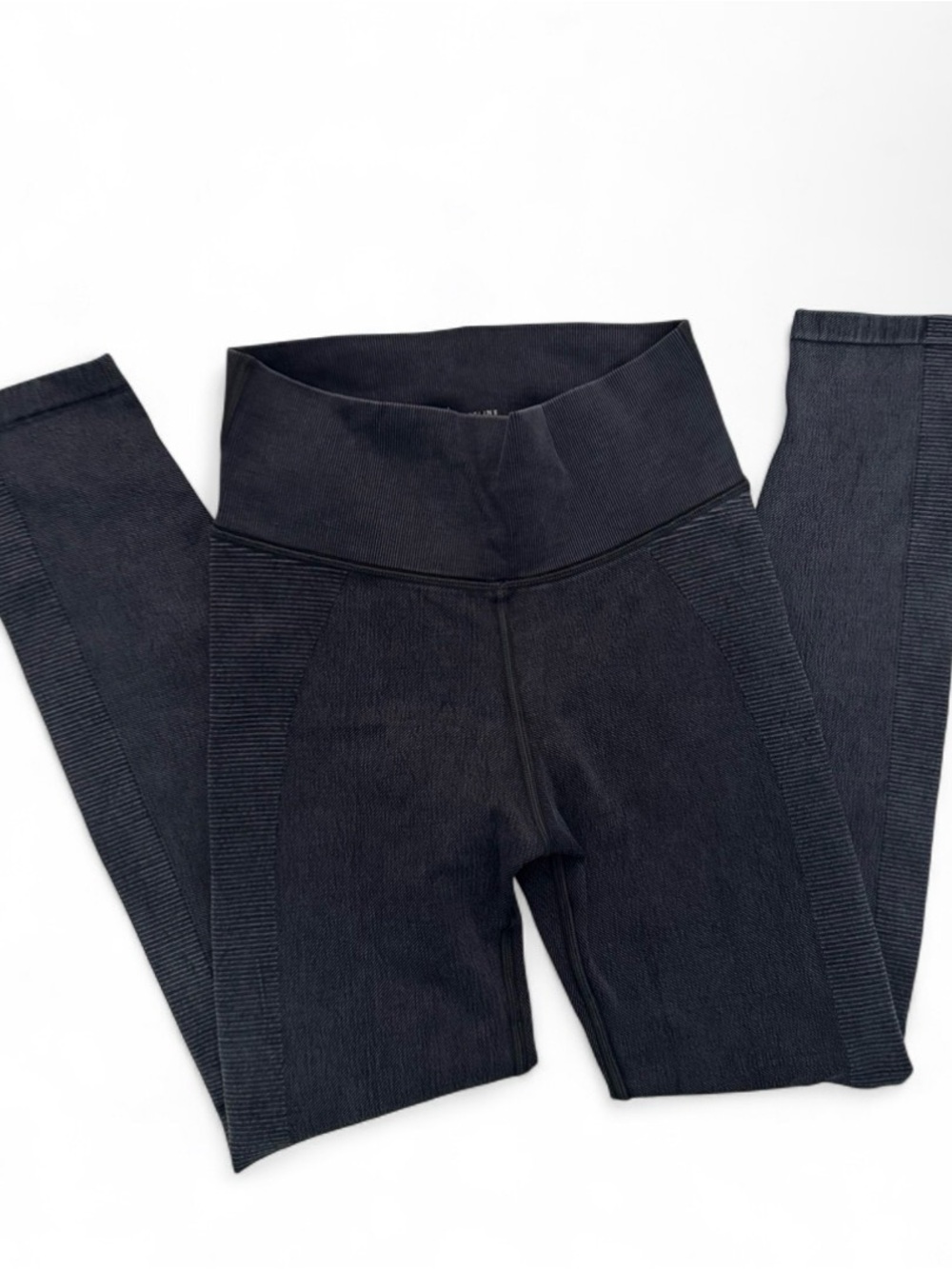 Offline High-Rise Compression Black Leggings